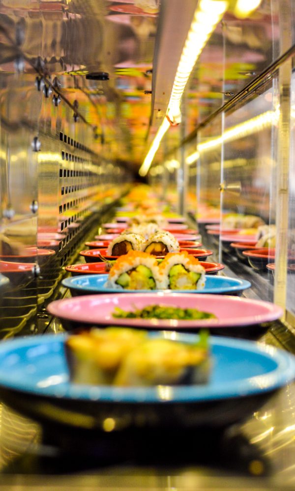 Sushi platter – Crazy Sushi Næstved Stor sushi platter med nigiri og maki fra Crazy Sushi i Næstved – sushi takeaway og ad libitum