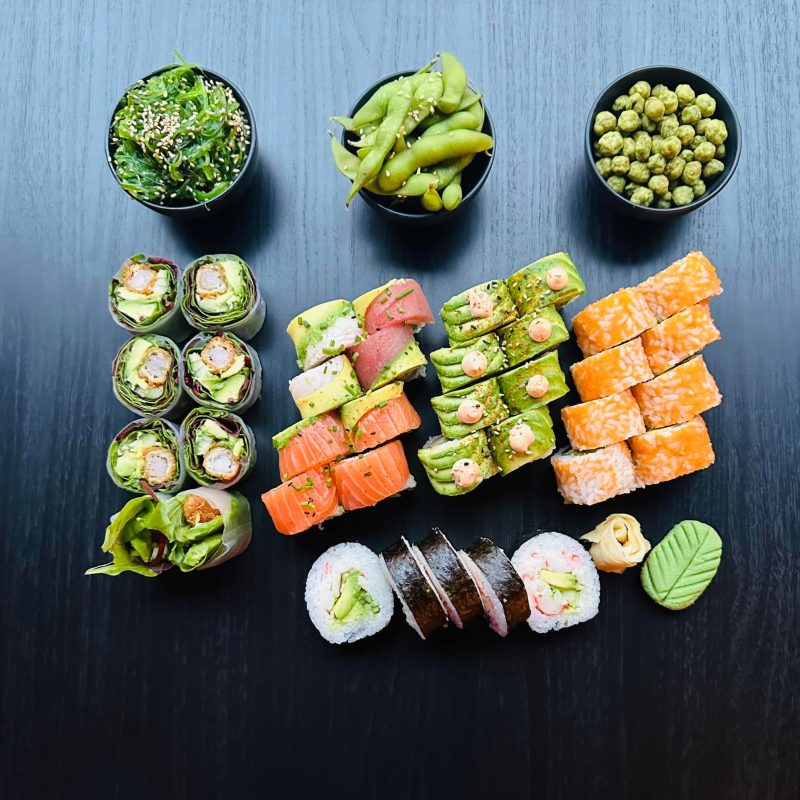 Sushi specialruller anrettet hos Crazy Sushi i Næstved – sushi ad libitum og takeaway